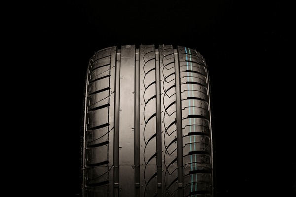 Asymmetrical Tread Patterns